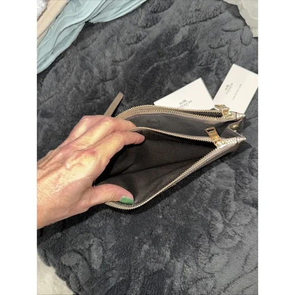 Coach Metallic Leather Wristlet Clutch Gold Zip Pouch Authentic - Picture 5 of 12